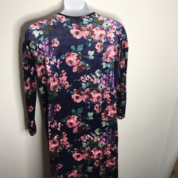 Velvet Cardigan/ Robe - Picture 6 of 7